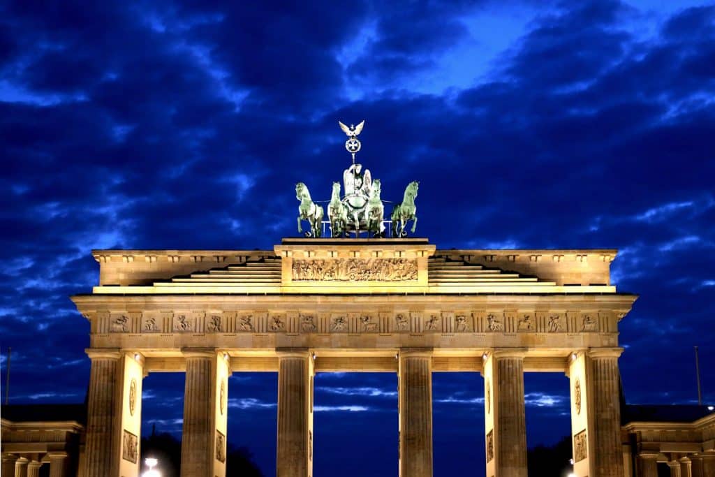 brandenburg-gate-night-illumination-blue-hour-berlin.jpg